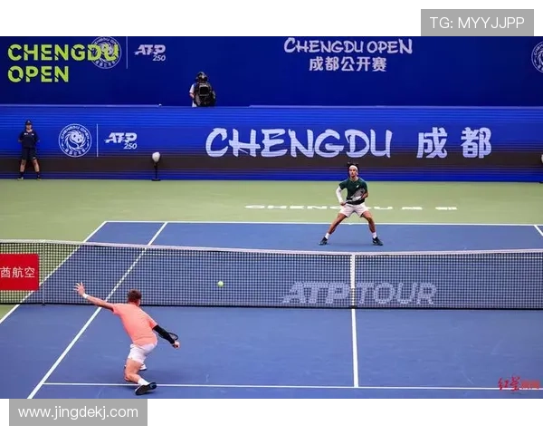 全国锦标赛特别报道：成都网球队如何在逆境中崛起的奋斗历程与荣耀时刻